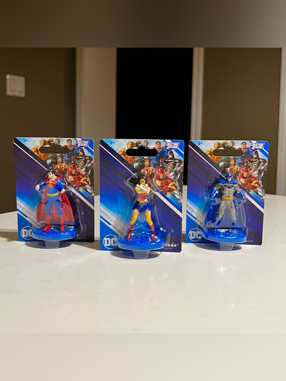 JUSTICE LEAGUE DC: Superman, Wonder Woman, Batman Mini Action Figure Set